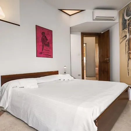 Flats4rent Residenza Ai Tigli דירה